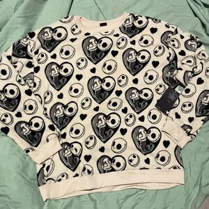 Cream & Black Heart “The nightmare before Christmas” Crewneck Sweatshirt